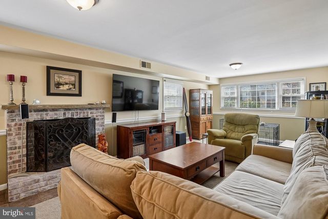 8435 CHERRY VALLEY LN, Alexandria, VA 22309