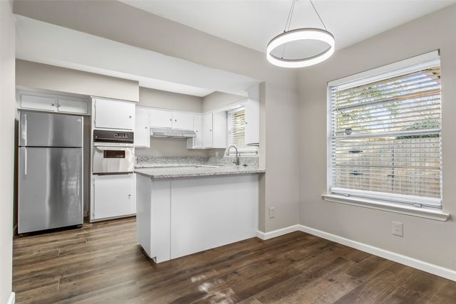 7551 BRENTCOVE Circle, Dallas, TX 75214