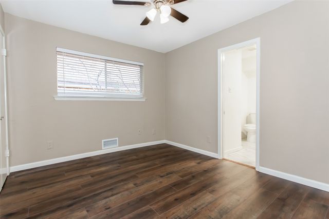 7551 BRENTCOVE Circle, Dallas, TX 75214