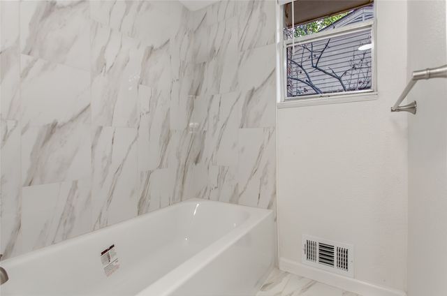 7551 BRENTCOVE Circle, Dallas, TX 75214