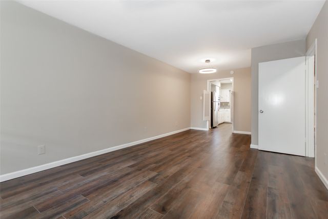 7551 BRENTCOVE Circle, Dallas, TX 75214