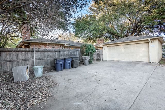 7551 BRENTCOVE Circle, Dallas, TX 75214