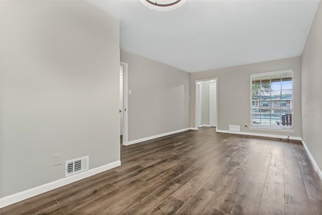 7551 BRENTCOVE Circle, Dallas, TX 75214