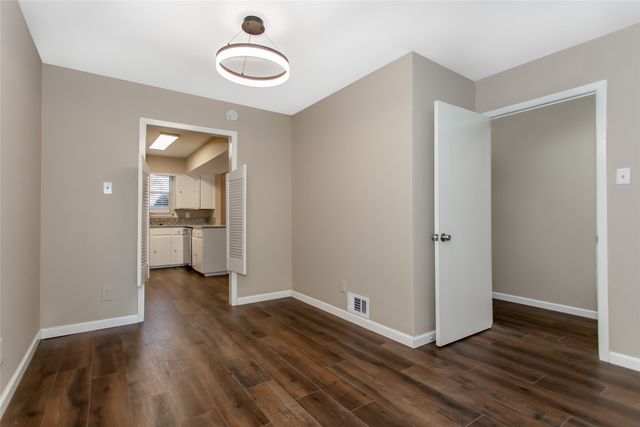 7551 BRENTCOVE Circle, Dallas, TX 75214