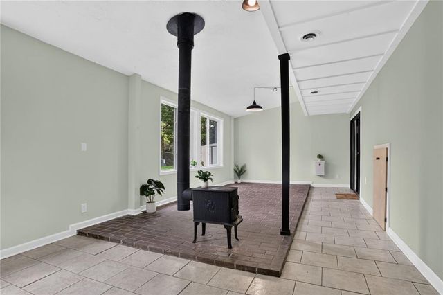 228 Deerfield Lane, Lawrence, KS 66049
