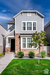 9757 N CALDWELL PL, Highland, UT 84003