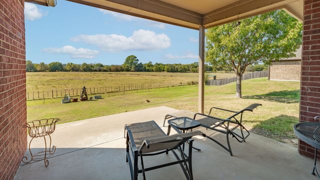 2045 Mason Pond Drive, Weatherford, TX 76085