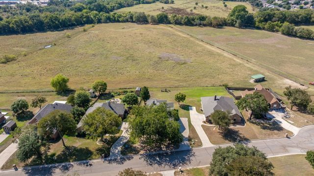 2045 Mason Pond Drive, Weatherford, TX 76085