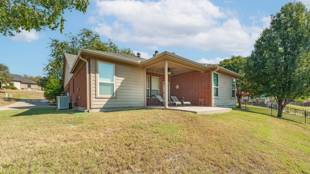 2045 Mason Pond Drive, Weatherford, TX 76085