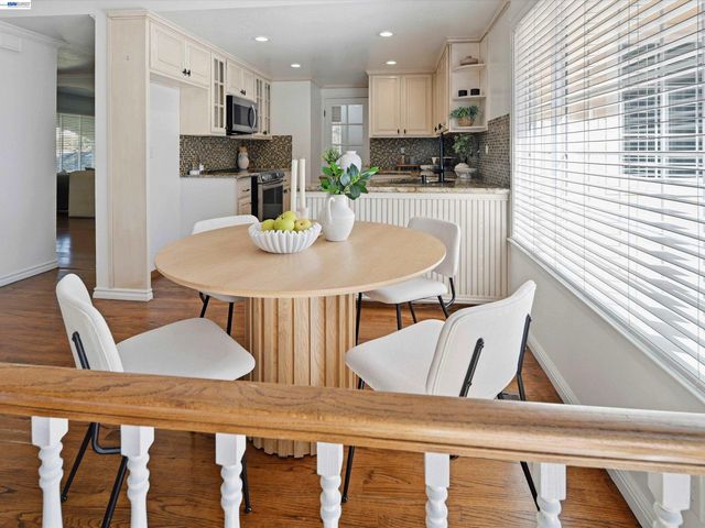 5773 Shadow Ridge Dr, Castro Valley, CA 94552