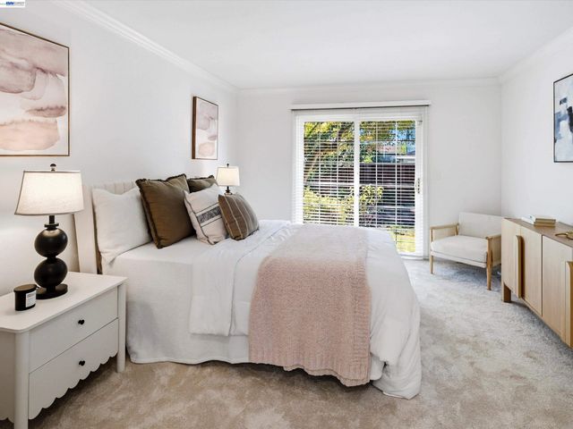 5773 Shadow Ridge Dr, Castro Valley, CA 94552