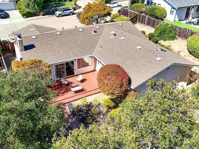 5773 Shadow Ridge Dr, Castro Valley, CA 94552