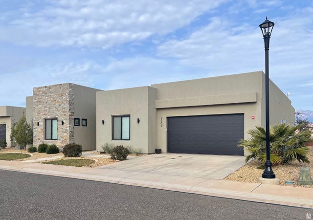 5002 W 3175 S, Hurricane, UT 84737