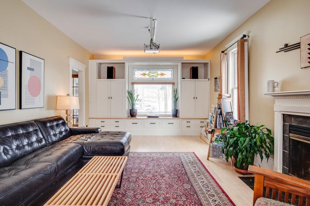 156 Arthur Avenue SE, Minneapolis, MN 55414