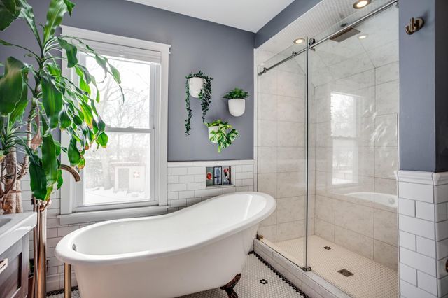 156 Arthur Avenue SE, Minneapolis, MN 55414