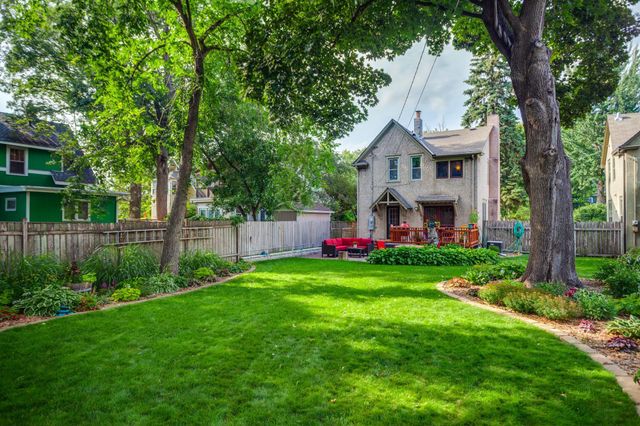 156 Arthur Avenue SE, Minneapolis, MN 55414