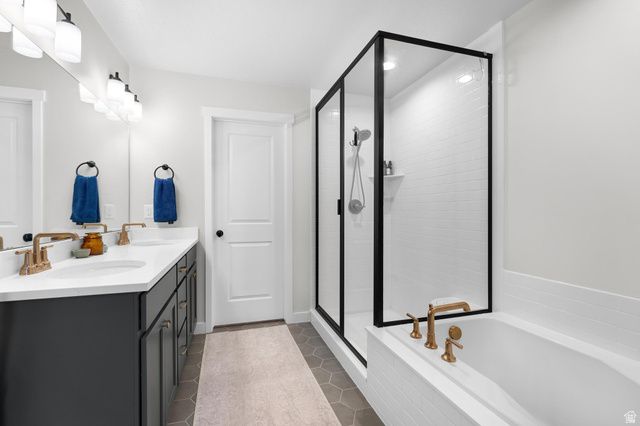 1048 S OLD TOWNE RD, Layton, UT 84041