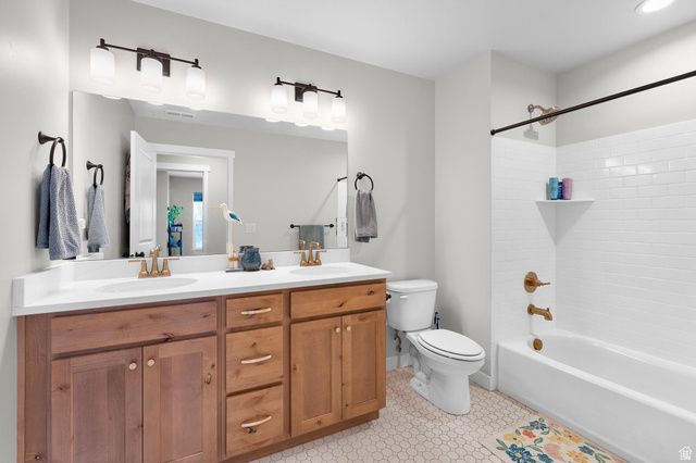 1048 S OLD TOWNE RD, Layton, UT 84041