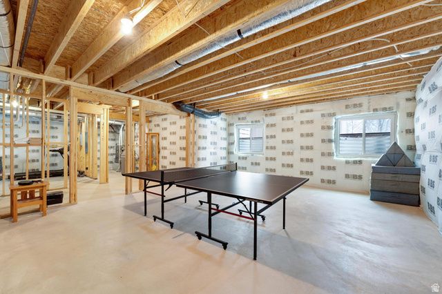 1048 S OLD TOWNE RD, Layton, UT 84041