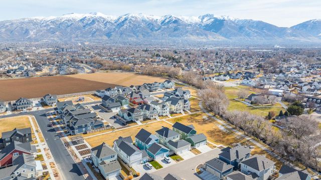 1048 S OLD TOWNE RD, Layton, UT 84041