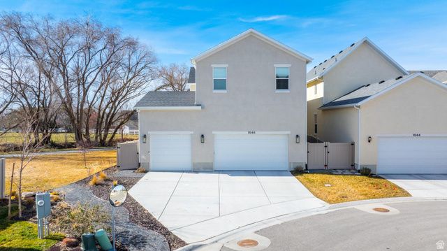 1048 S OLD TOWNE RD, Layton, UT 84041