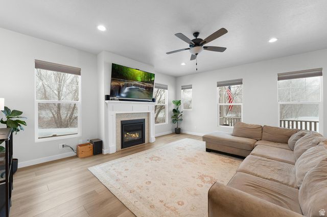 1048 S OLD TOWNE RD, Layton, UT 84041