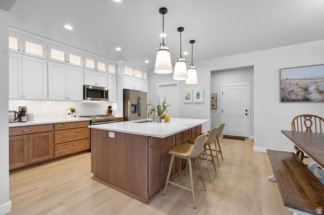 1048 S OLD TOWNE RD, Layton, UT 84041