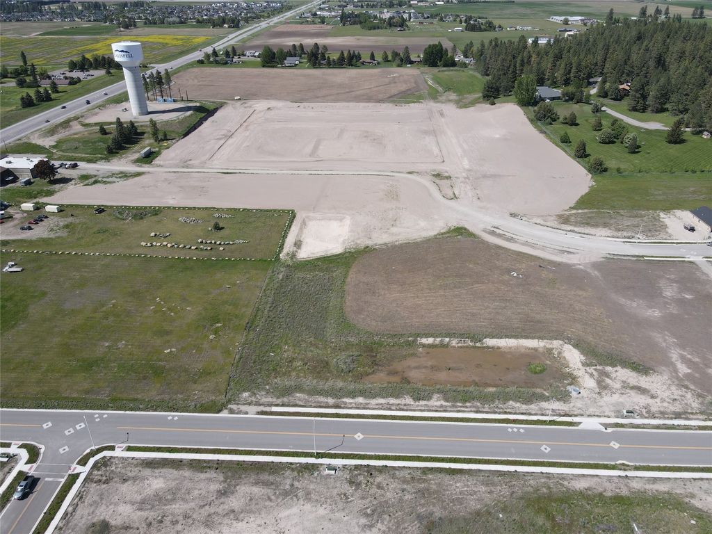 2310 Jefferson Boulevard, Kalispell, MT 59901 photo 2