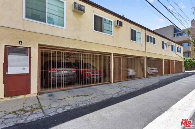 1811 Parnell Avenue, Los Angeles, CA 90025