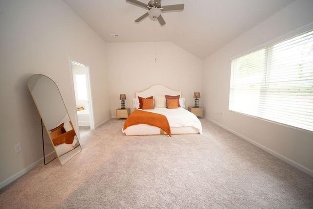 585 River Gardens Drive, Atlanta, GA 30354