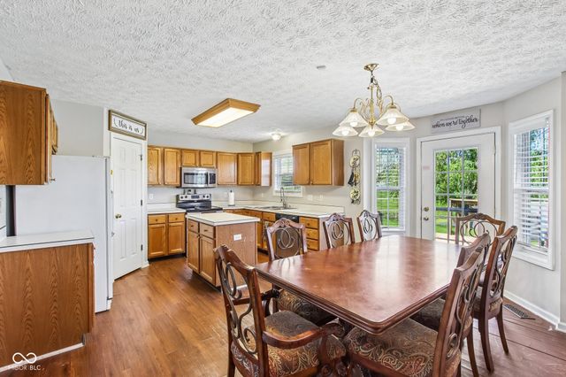 565 Yorktown Lane, Avon, IN 46123