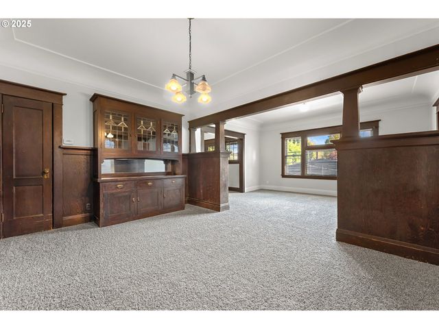 423 Se 28TH Ave, Portland, OR 97214