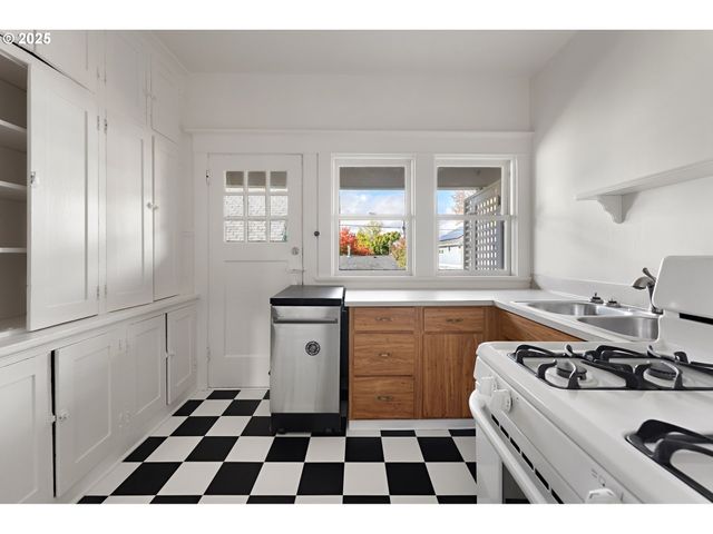 423 Se 28TH Ave, Portland, OR 97214