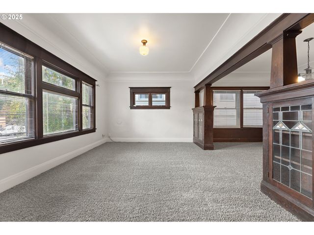 423 Se 28TH Ave, Portland, OR 97214