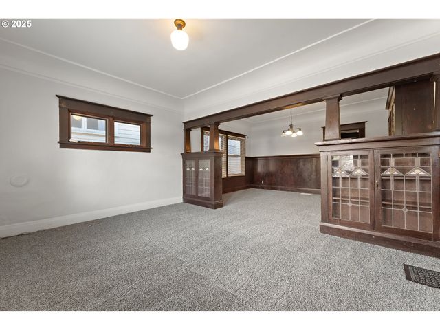 423 Se 28TH Ave, Portland, OR 97214