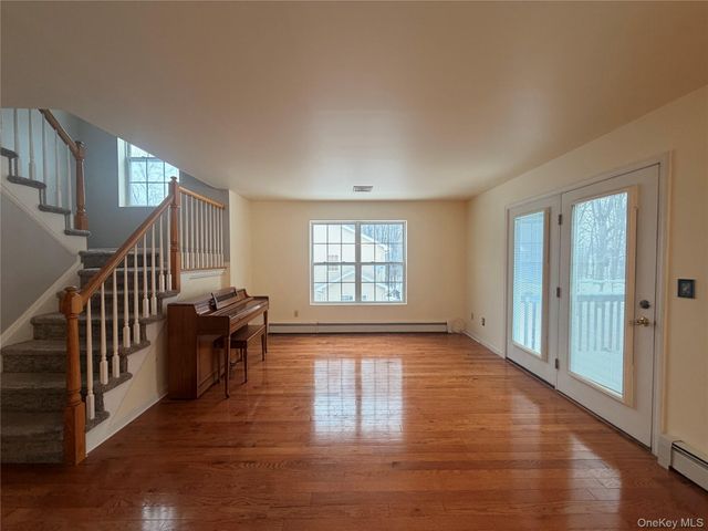 566 County Route 49, Middletown, NY 10940