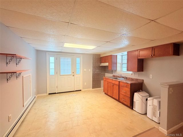 566 County Route 49, Middletown, NY 10940