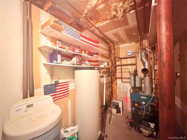 566 County Route 49, Middletown, NY 10940