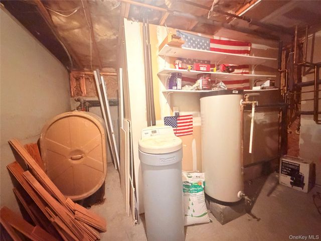 566 County Route 49, Middletown, NY 10940