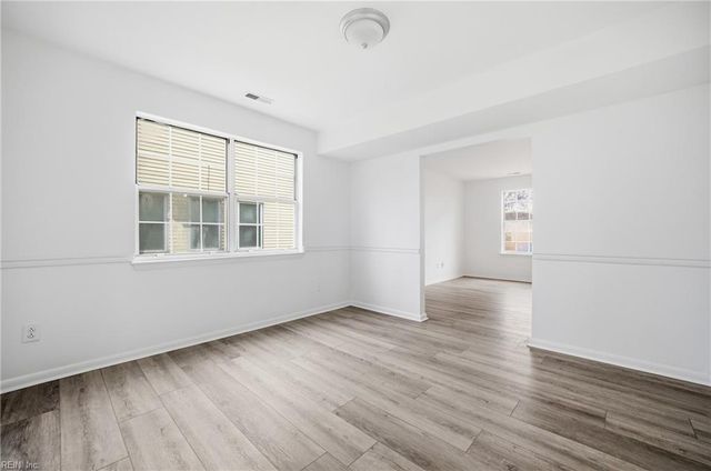 3820 Hearthside LN, Virginia Beach, VA 23453