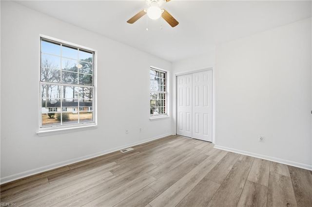 3820 Hearthside LN, Virginia Beach, VA 23453