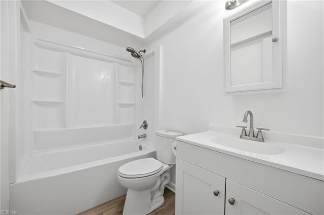 3820 Hearthside LN, Virginia Beach, VA 23453