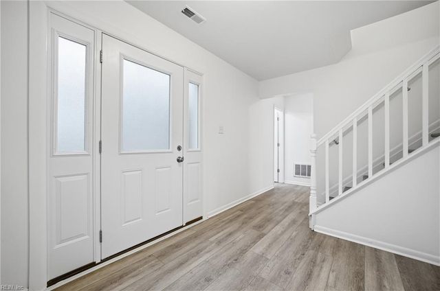 3820 Hearthside LN, Virginia Beach, VA 23453