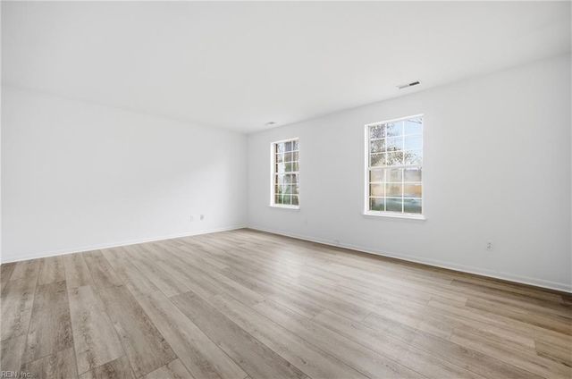 3820 Hearthside LN, Virginia Beach, VA 23453