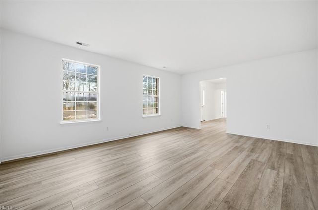 3820 Hearthside LN, Virginia Beach, VA 23453