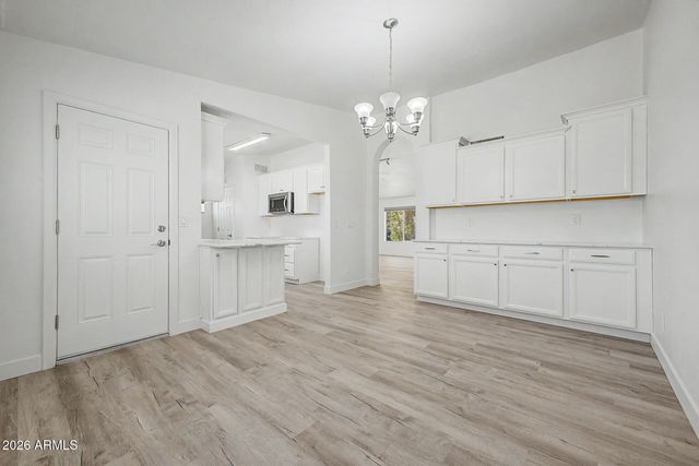 8709 W VERNON Avenue, Phoenix, AZ 85037