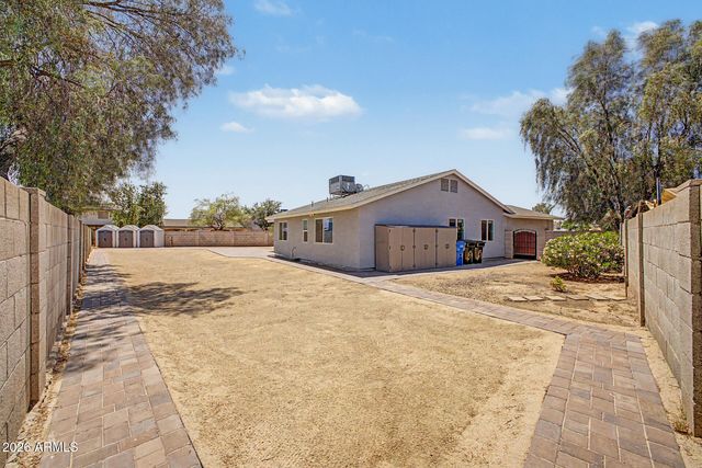 8709 W VERNON Avenue, Phoenix, AZ 85037