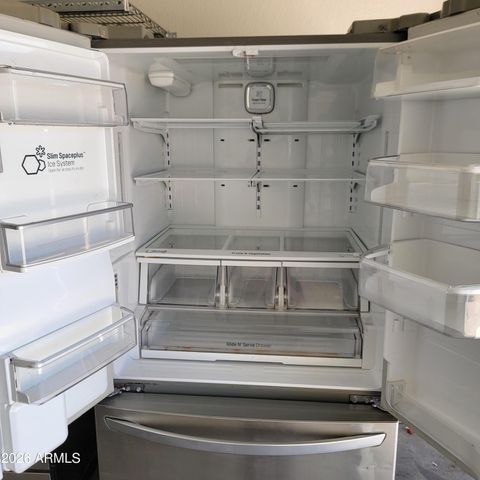 8709 W VERNON Avenue, Phoenix, AZ 85037