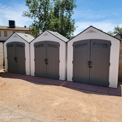 8709 W VERNON Avenue, Phoenix, AZ 85037