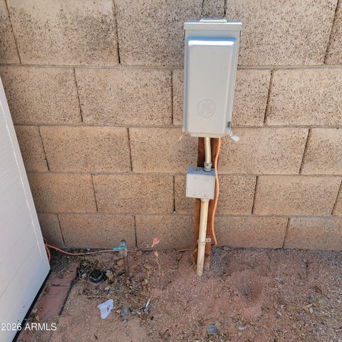 8709 W VERNON Avenue, Phoenix, AZ 85037